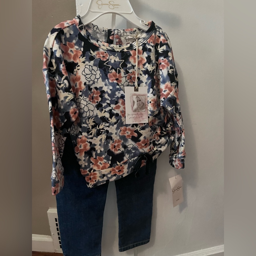 Toddler girls blouse and jean set